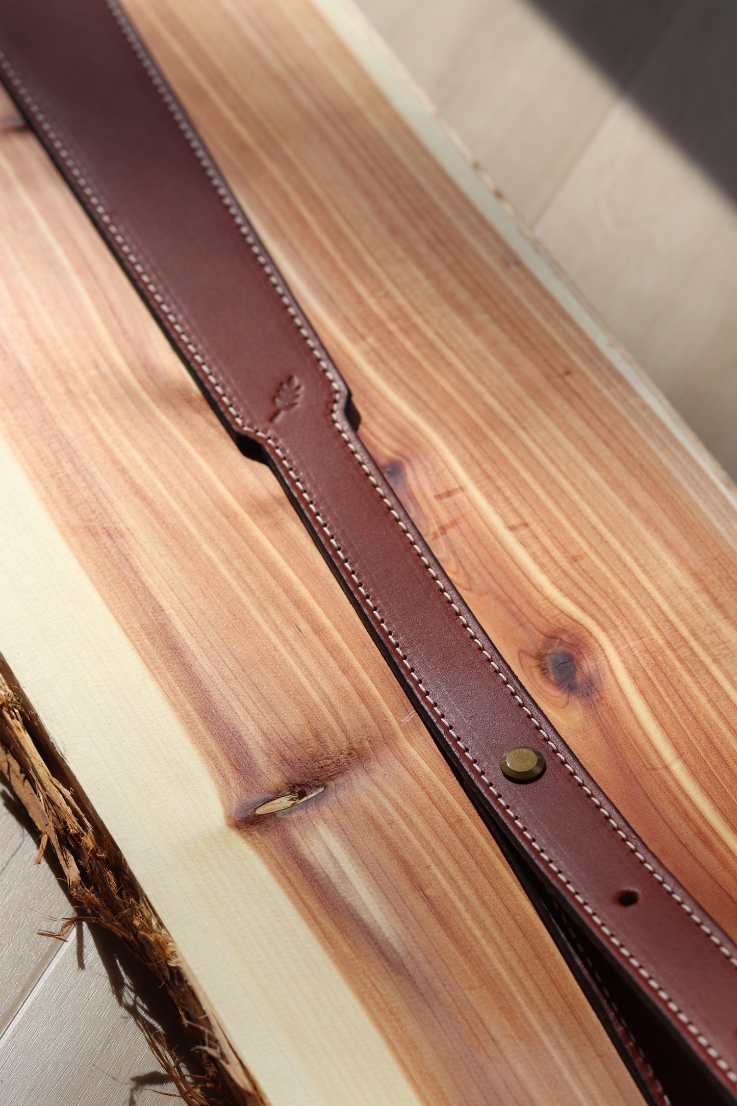 Rifle Sling - Medium Brown EB with Cream Thread